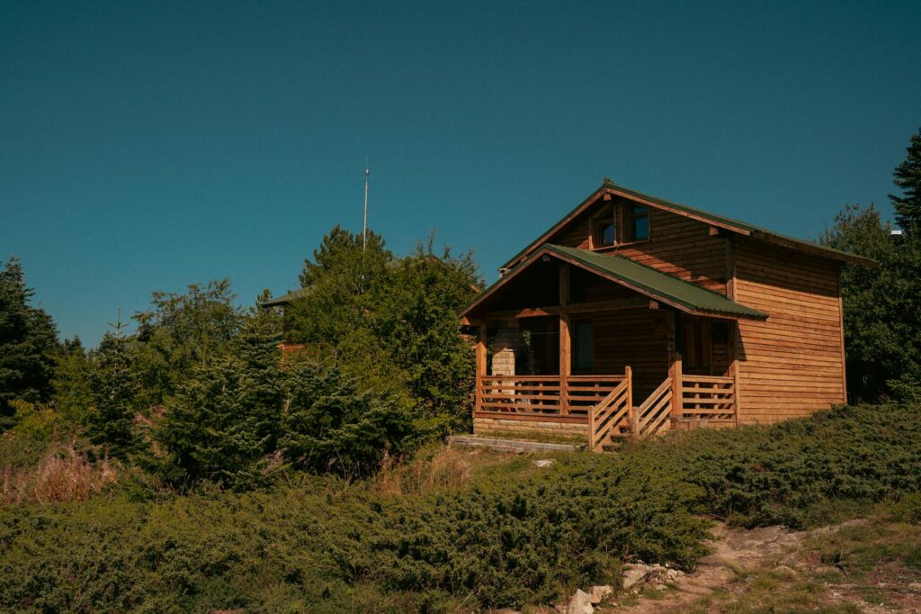 Domek drewniany jako sposób na inwestycję i zarobek